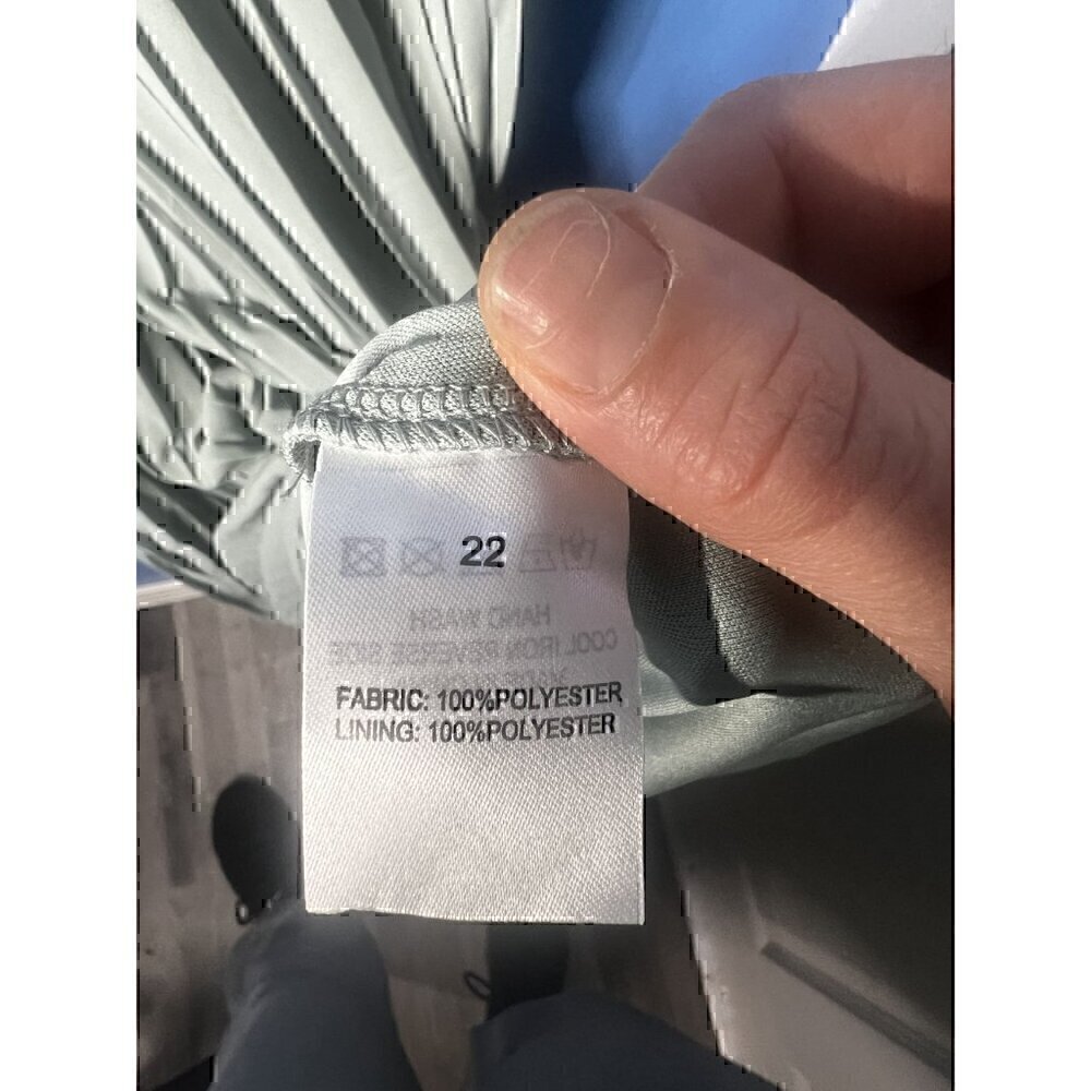 TFNC London Calida Maxi Dress Sage Pleated V-Neck Size 22 - Picture 7 of 7